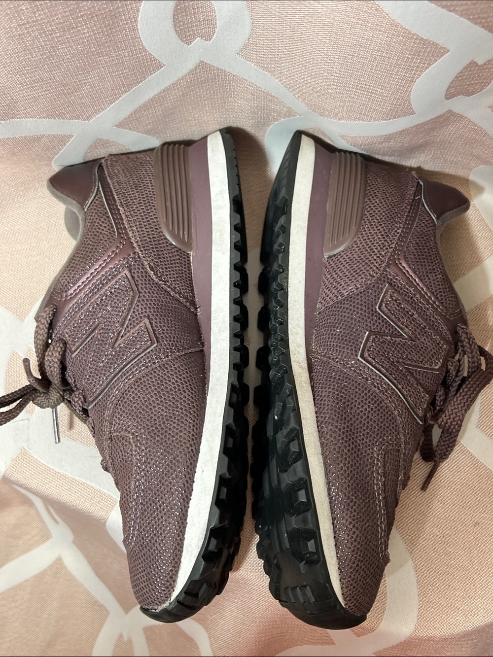 New Balance Women’s Dark Purple w/sparkle Athletic Sneakers 8Wide - Picture 4 of 9
